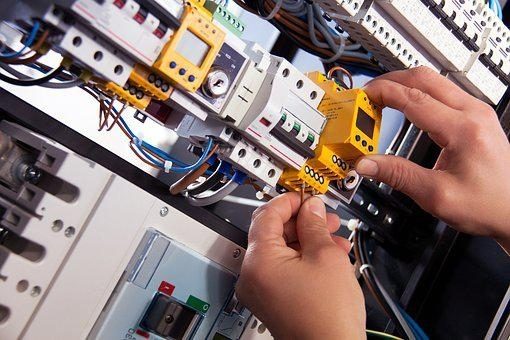 Electrician in Tucson